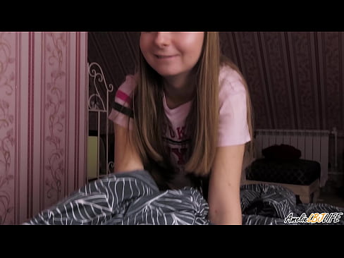 ❤️ Blondie BFF-ya xwe bi kûr dimije û di devê xwe de diqelişe Derb li me ku.onlyindianpornx.ru